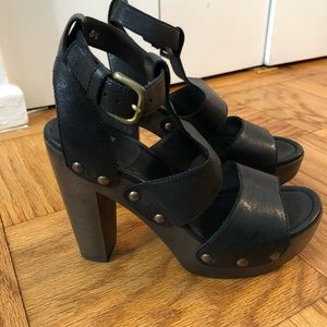 Apron Gladiator Stuart Weitzman Platform Sandal